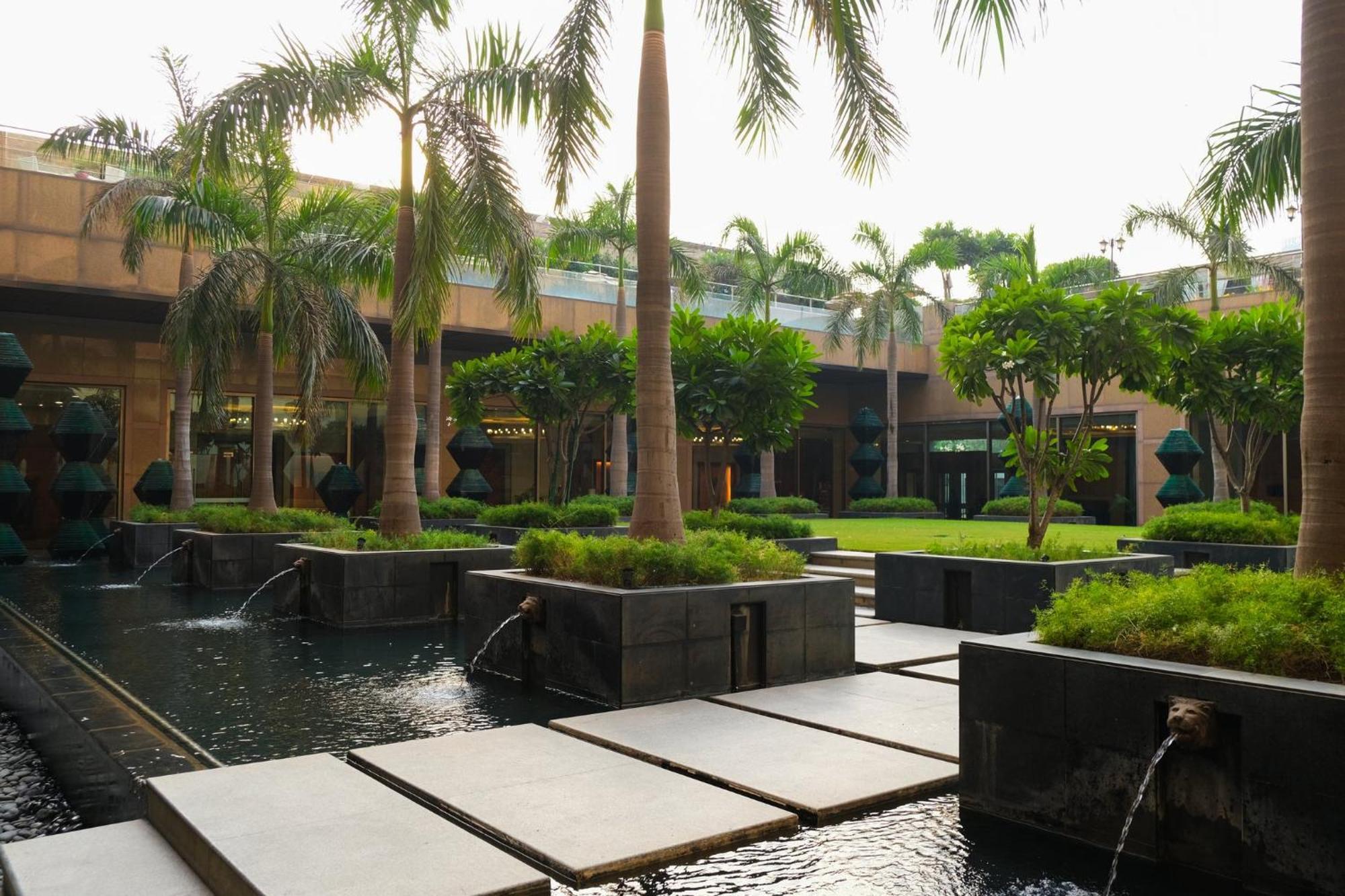 Crowne Plaza Today Gurugram By Ihg Gurgaon Exterior foto