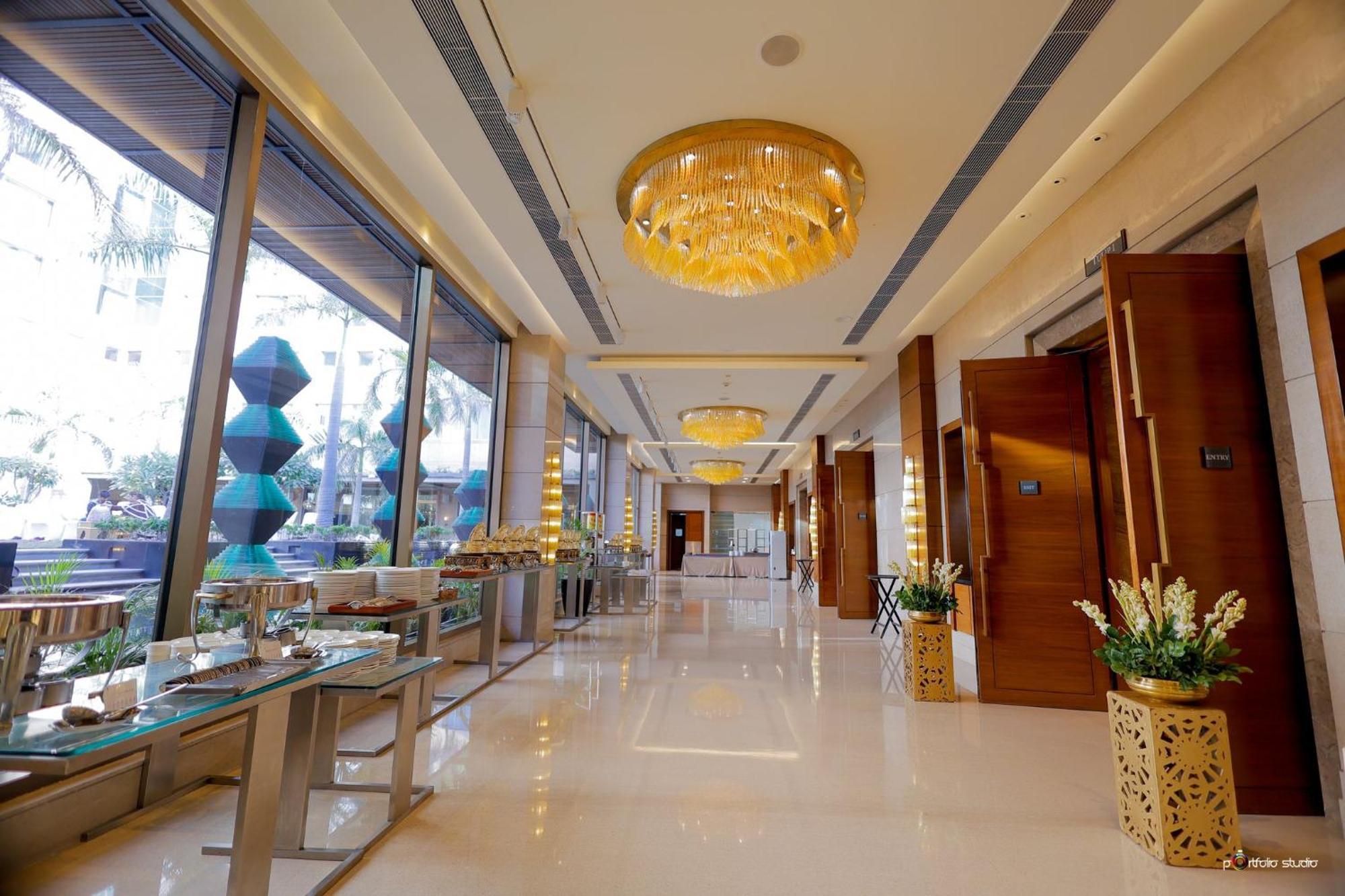 Crowne Plaza Today Gurugram By Ihg Gurgaon Exterior foto
